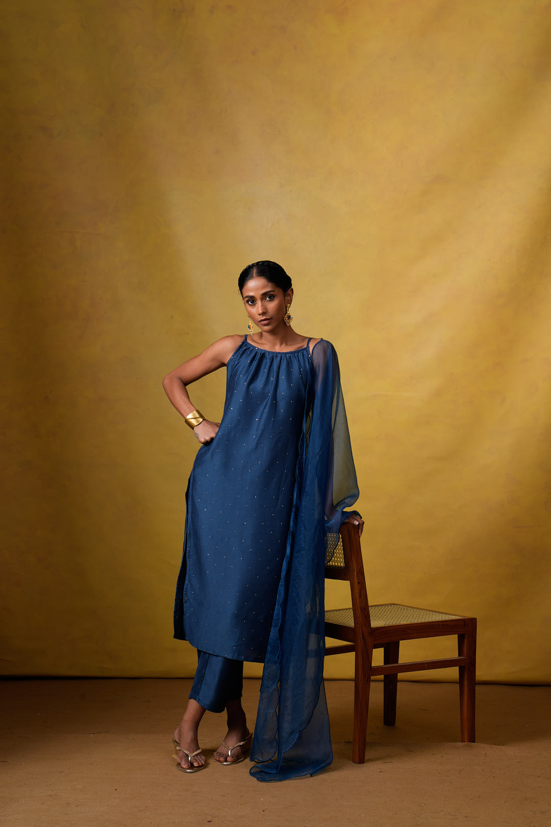 Nadhi Navy Blue Sleeveless Suit Set with Organza Dupatta